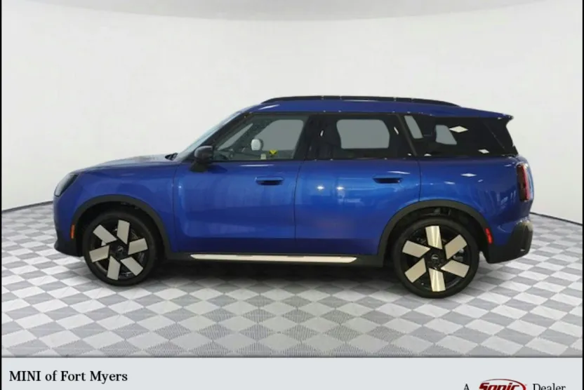 2025 Mini Countryman S photo 1