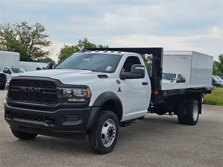2024 Ram 5500 Tradesman photo 1