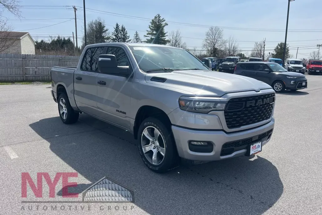 2025 Ram 1500 Tradesman photo 1