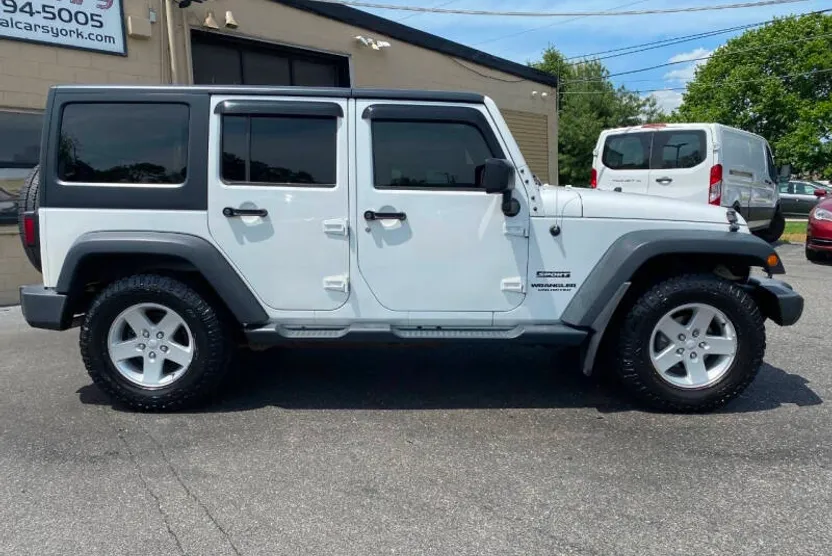 2017 Jeep Wrangler Unlimited Sport S photo 1
