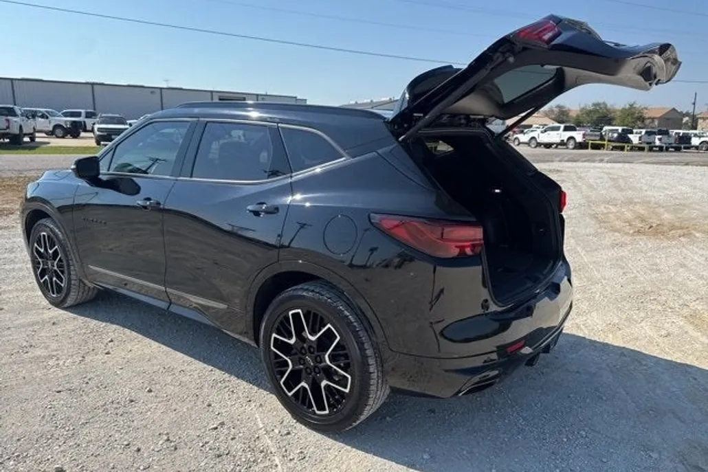 2023 Chevrolet Blazer RS photo 1