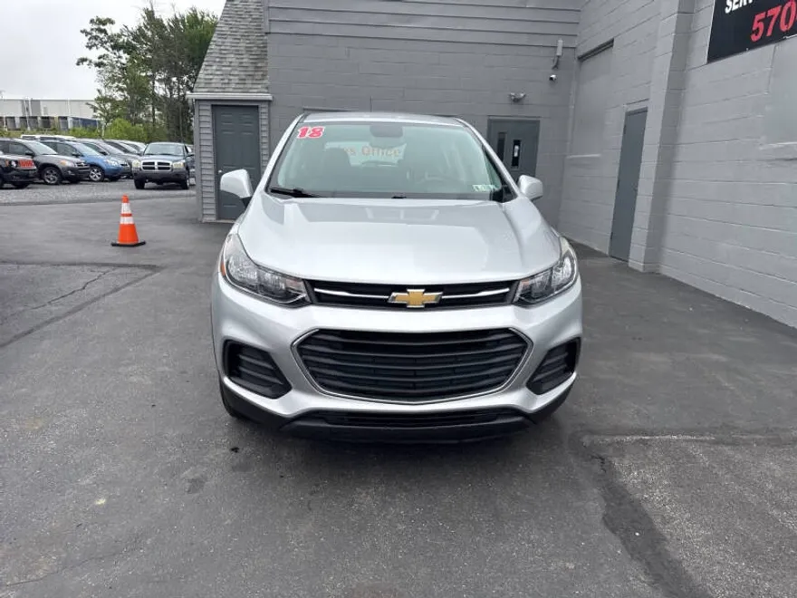 2018 Chevrolet Trax LS photo 1