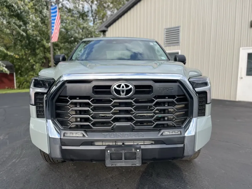 2023 Toyota Tundra SR5 CrewMax photo 1