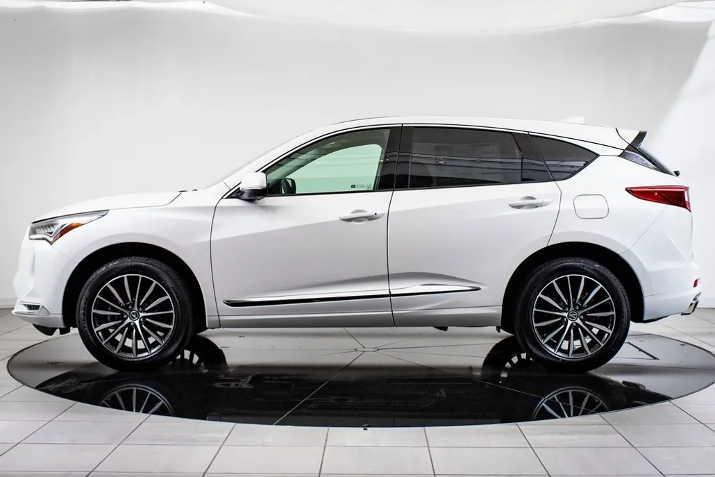 2025 Acura RDX Advance photo 1