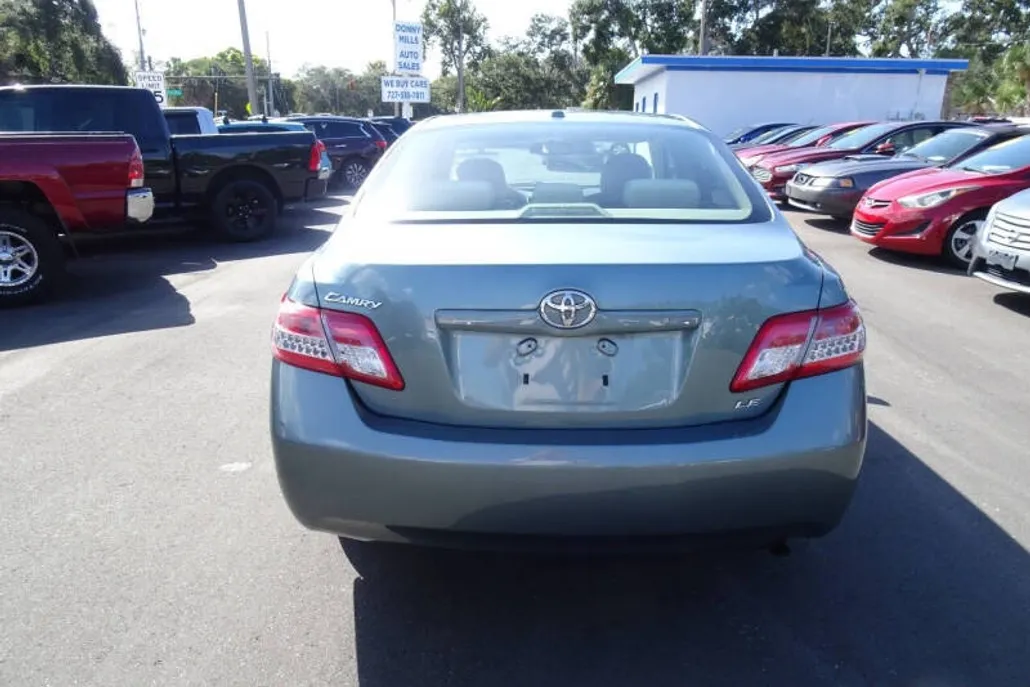 2011 Toyota Camry Base photo 1