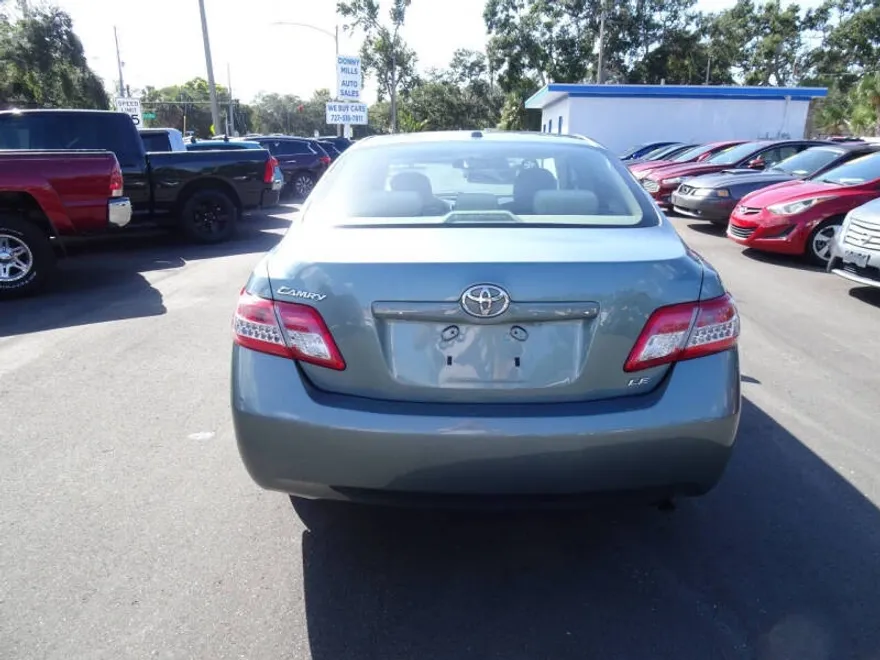 2011 Toyota Camry Base photo 1