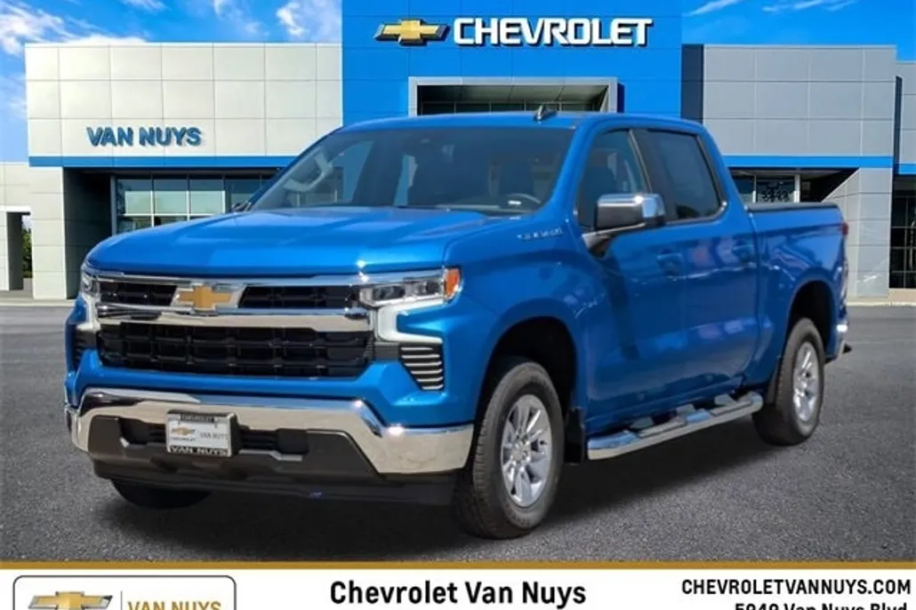 2026 Chevrolet Silverado 1500 LT photo 1