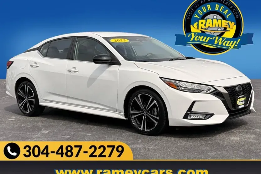 2023 Nissan Sentra SR photo 1