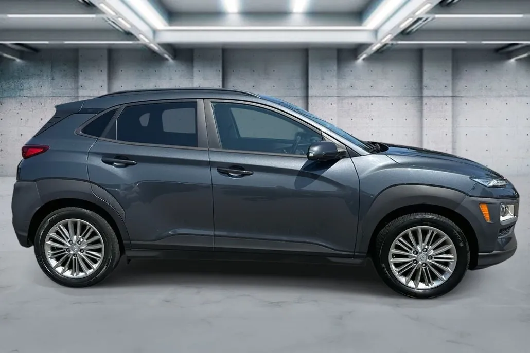 2021 Hyundai Kona SEL Plus photo 1