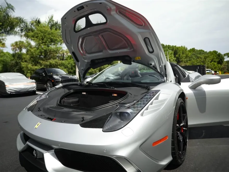 2015 Ferrari 458 Spider Base photo 25