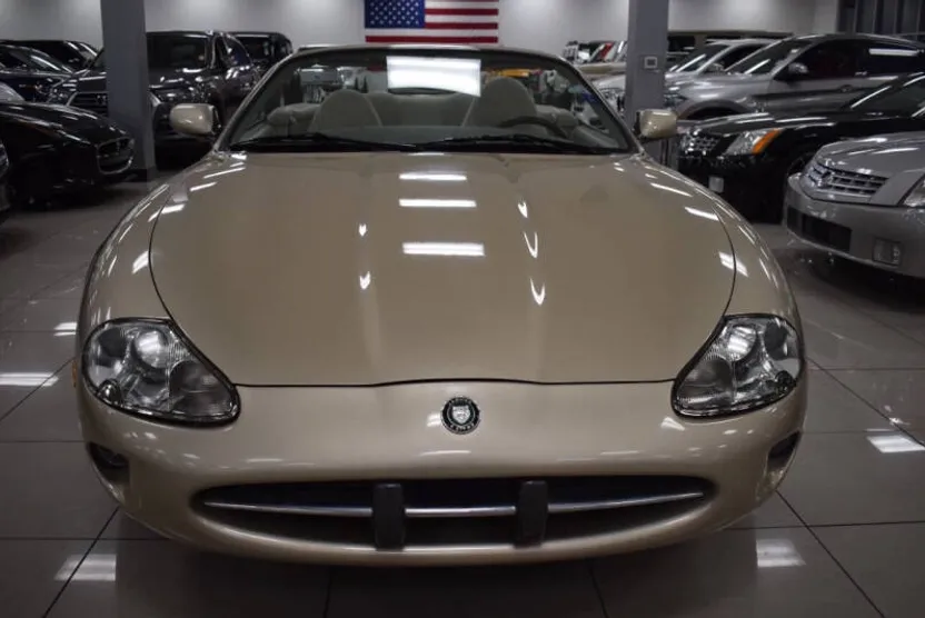 1998 Jaguar XK 8 Convertible photo 1