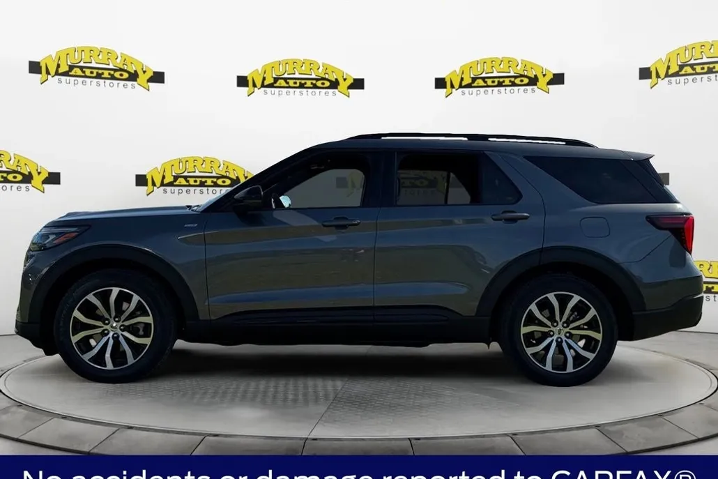 2025 Ford Explorer ST-Line photo 1