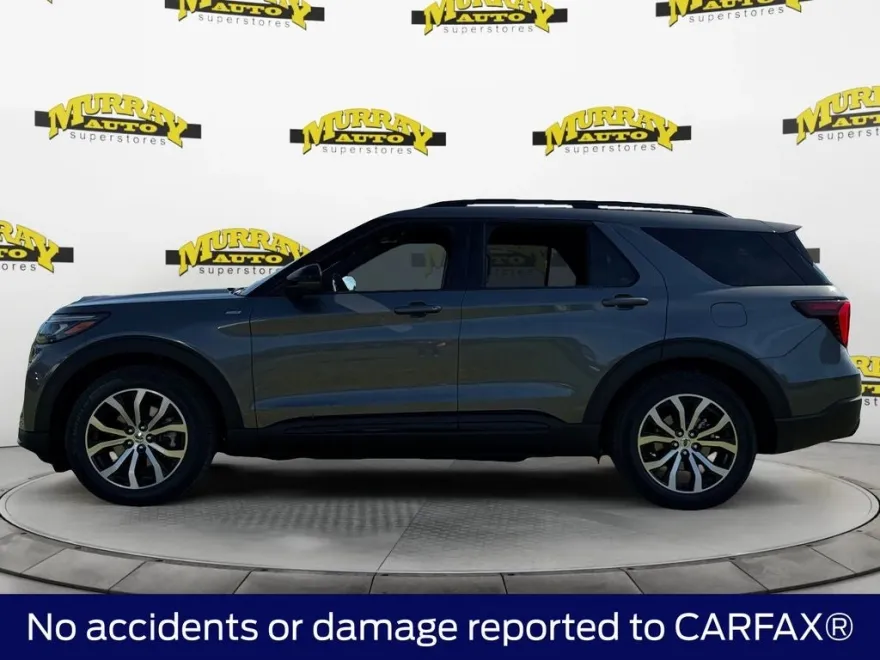 2025 Ford Explorer ST-Line photo 1