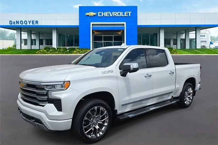 2025 Chevrolet Silverado 1500 High Country photo 1