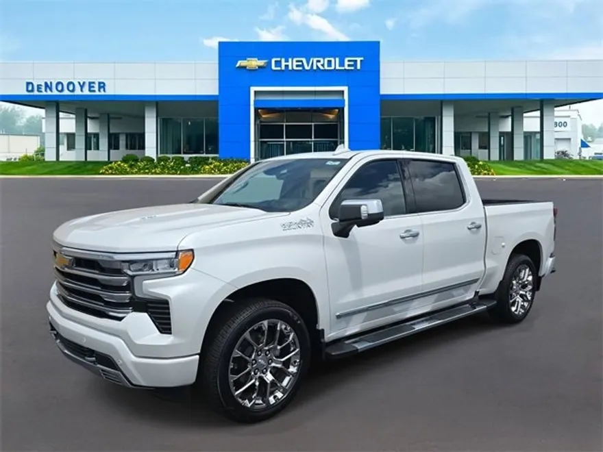 2025 Chevrolet Silverado 1500 High Country photo 1