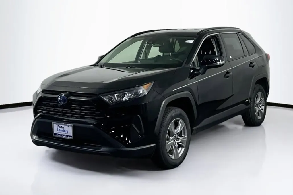 2022 Toyota RAV4 Hybrid LE photo 1