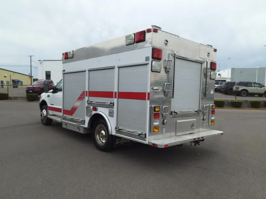 2000 Ford F-550 XL photo 1