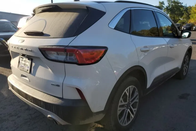 2020 Ford Escape SEL photo 1