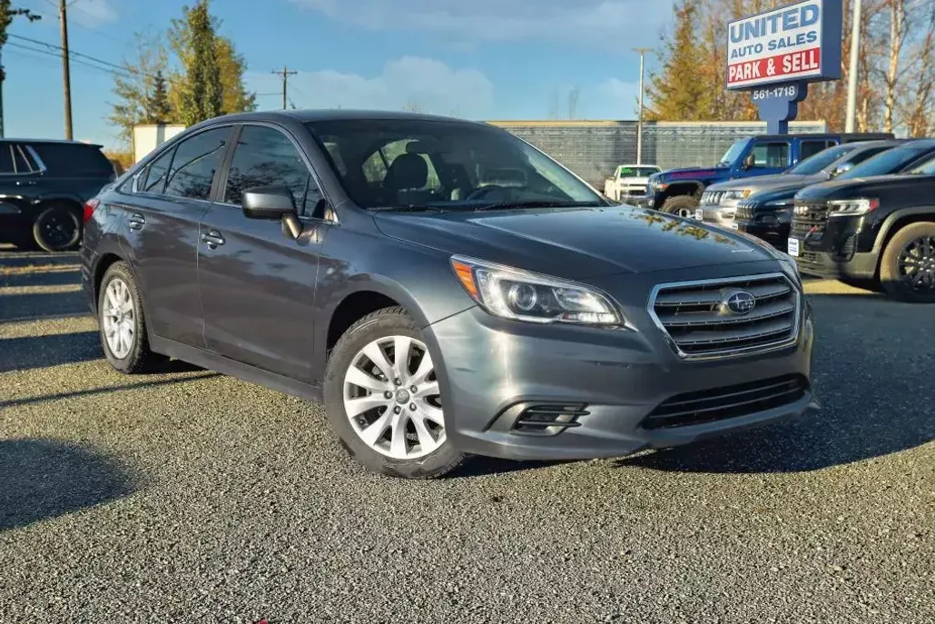 2017 Subaru Legacy 2.5i Premium photo 1