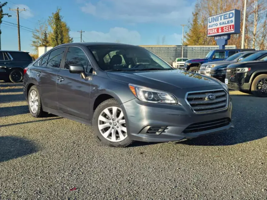 2017 Subaru Legacy 2.5i Premium photo 1
