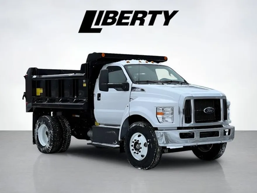 2024 Ford F-650 photo 1