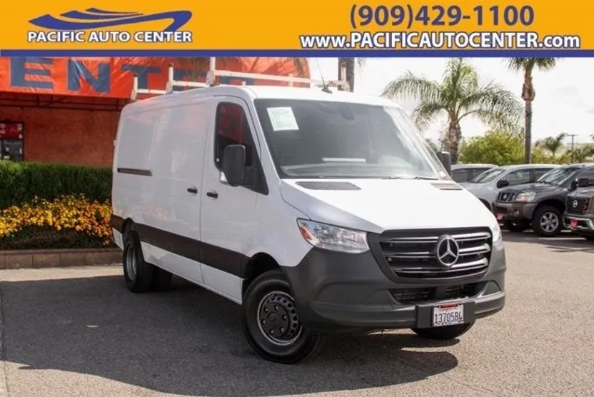 2019 Mercedes Benz Sprinter 144 WB photo 1
