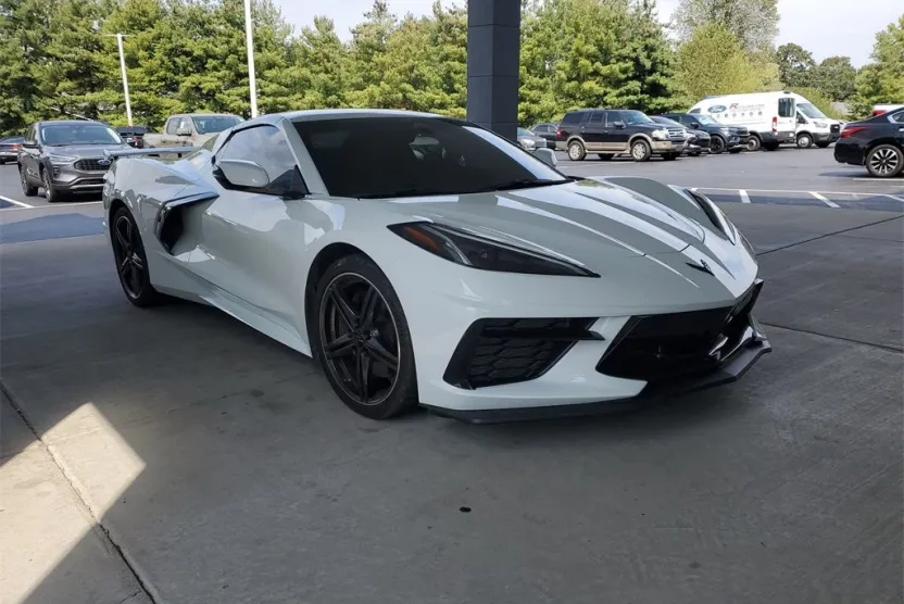 2025 Chevrolet Corvette Stingray 2LT photo 1