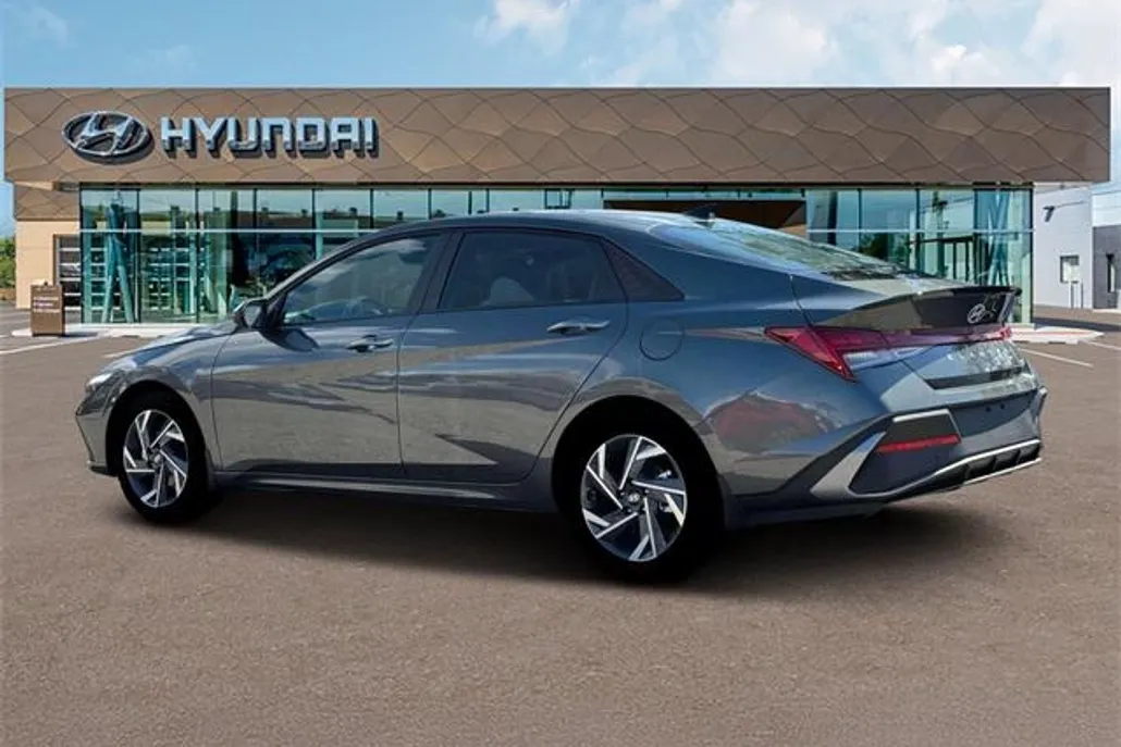 2025 Hyundai Elantra Hybrid SEL Sport photo 1