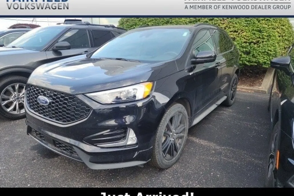 2022 Ford Edge SEL photo 1