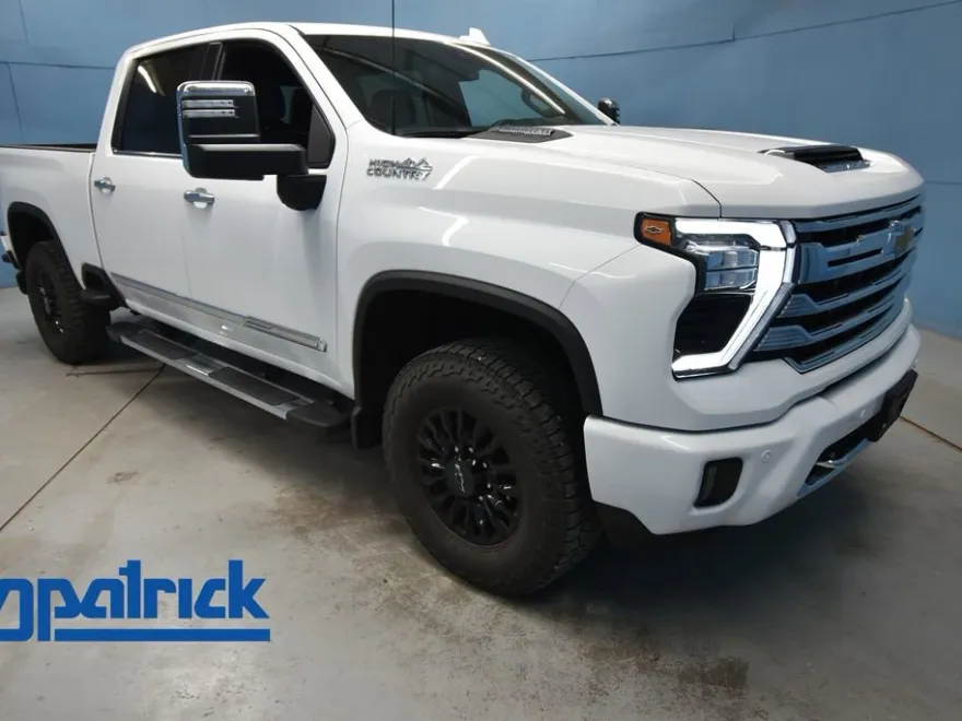 2025 Chevrolet Silverado 2500HD High Country photo 1