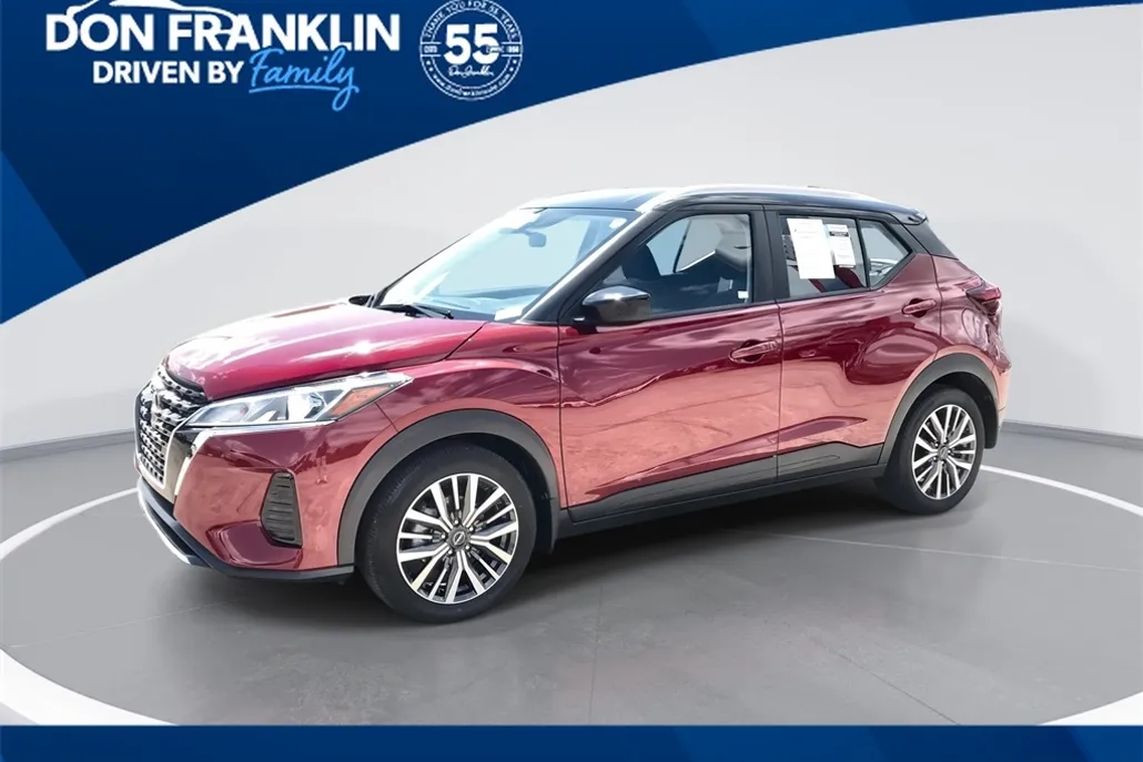2023 Nissan Kicks SV photo 1