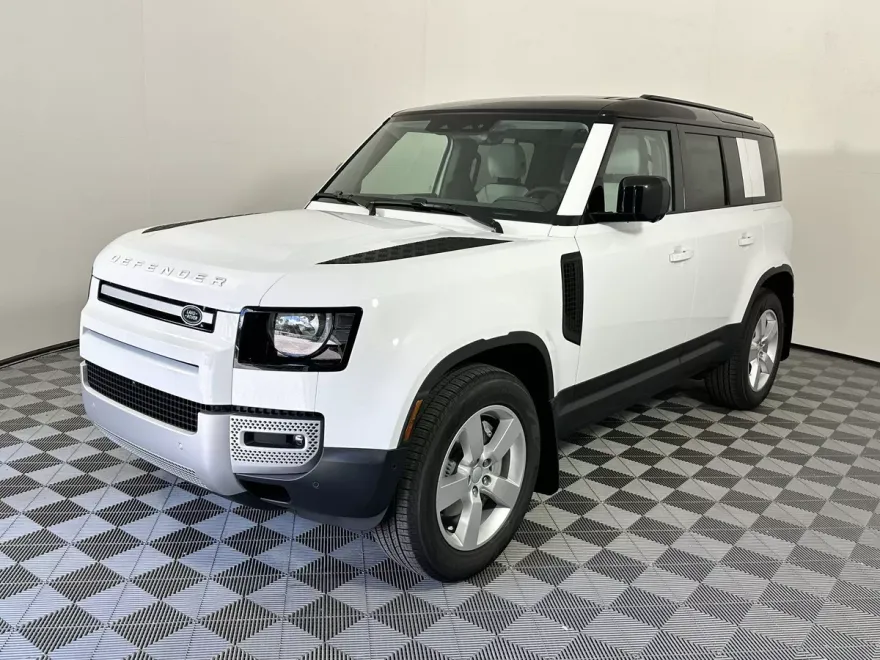 2025 Land Rover Defender 110 S photo 1