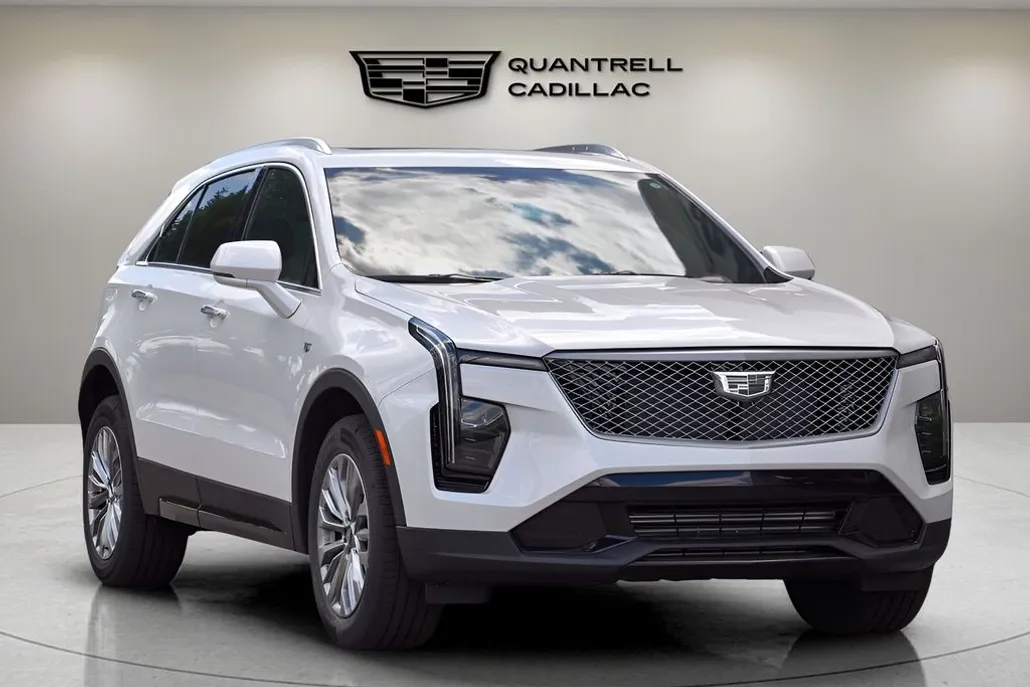 2024 Cadillac XT4 Premium Luxury photo 1
