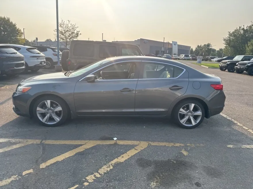 2013 Acura ILX 2.0L Technology photo 1