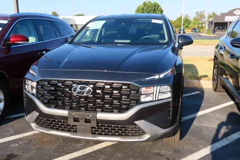 2023 Hyundai Santa Fe SE photo 1