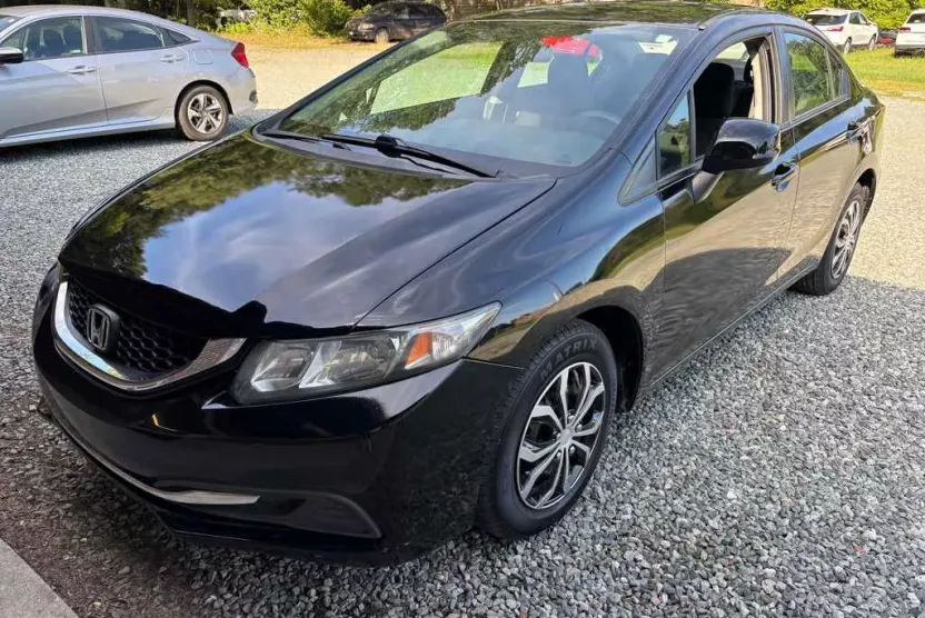 2013 Honda Civic LX photo 1