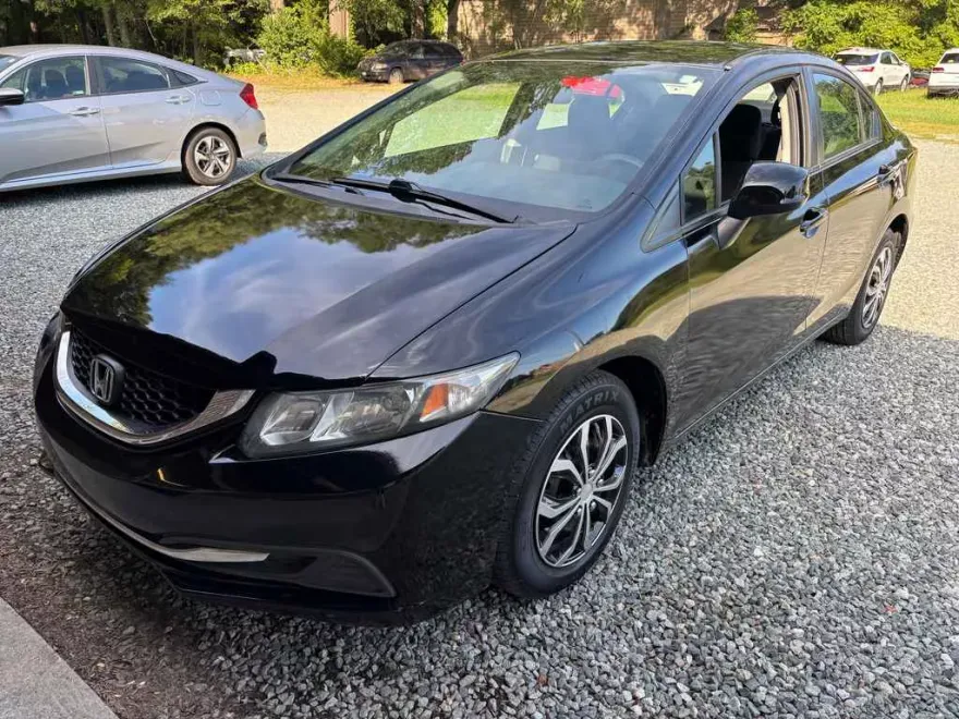 2013 Honda Civic LX photo 1