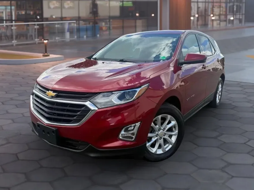 2019 Chevrolet Equinox LT photo 1