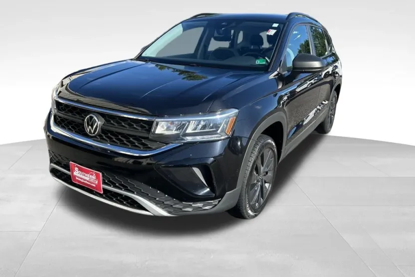 2022 Volkswagen Taos S photo 1