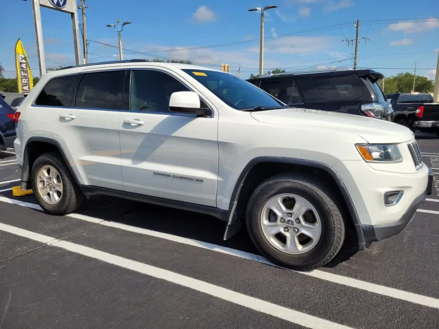 2014 Jeep Grand Cherokee Laredo photo 1