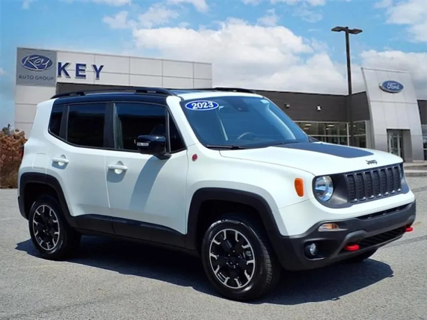2023 Jeep Renegade Trailhawk photo 1