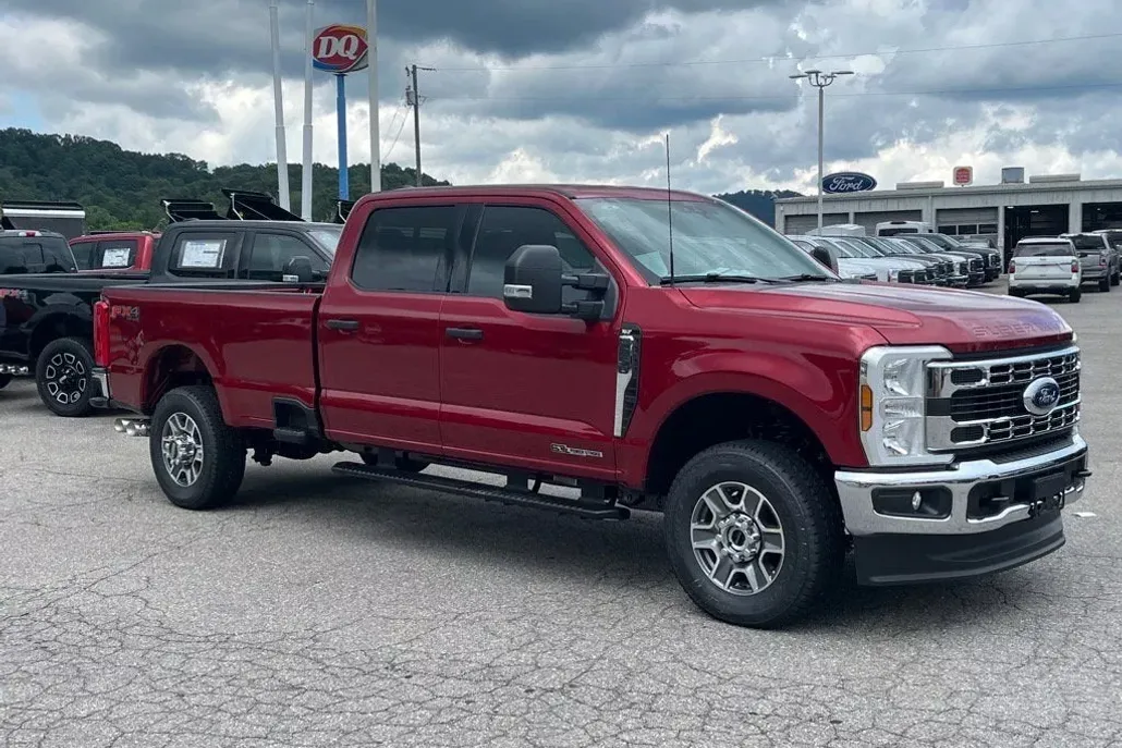 2025 Ford F-250 XLT photo 1