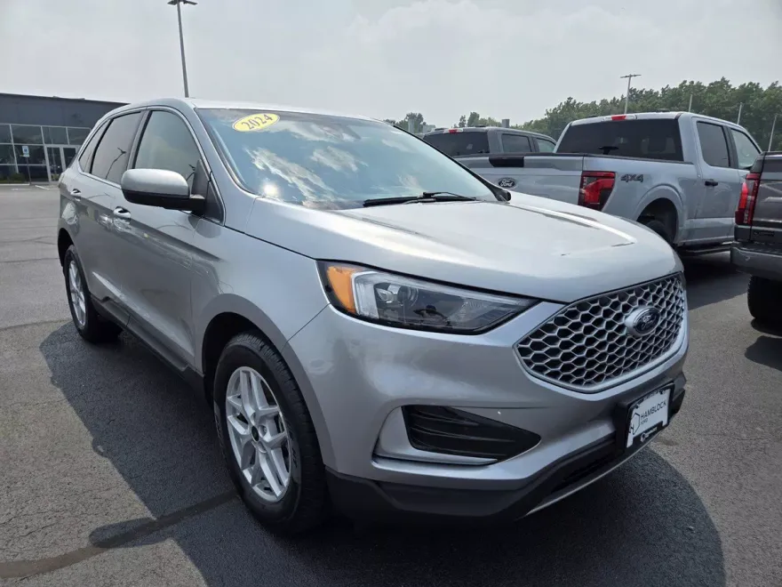2024 Ford Edge SEL photo 1