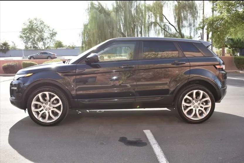 2019 Land Rover Range Rover Evoque SE Premium photo 1