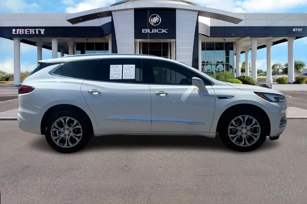 2021 Buick Enclave Avenir photo 1