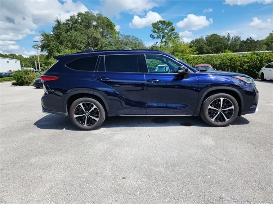 2021 Toyota Highlander XSE photo 1