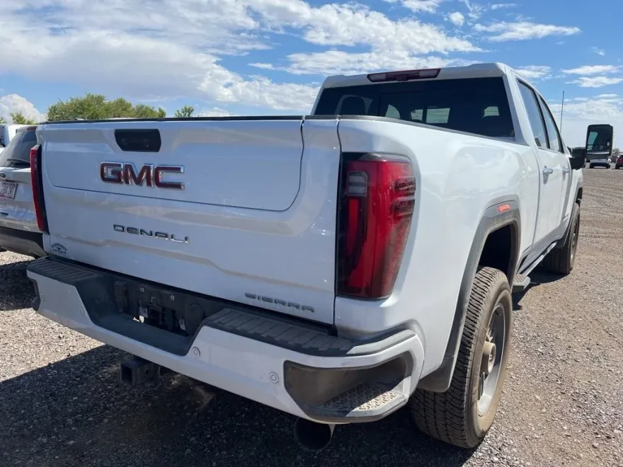 2024 Gmc Sierra 2500 HD Denali photo 1