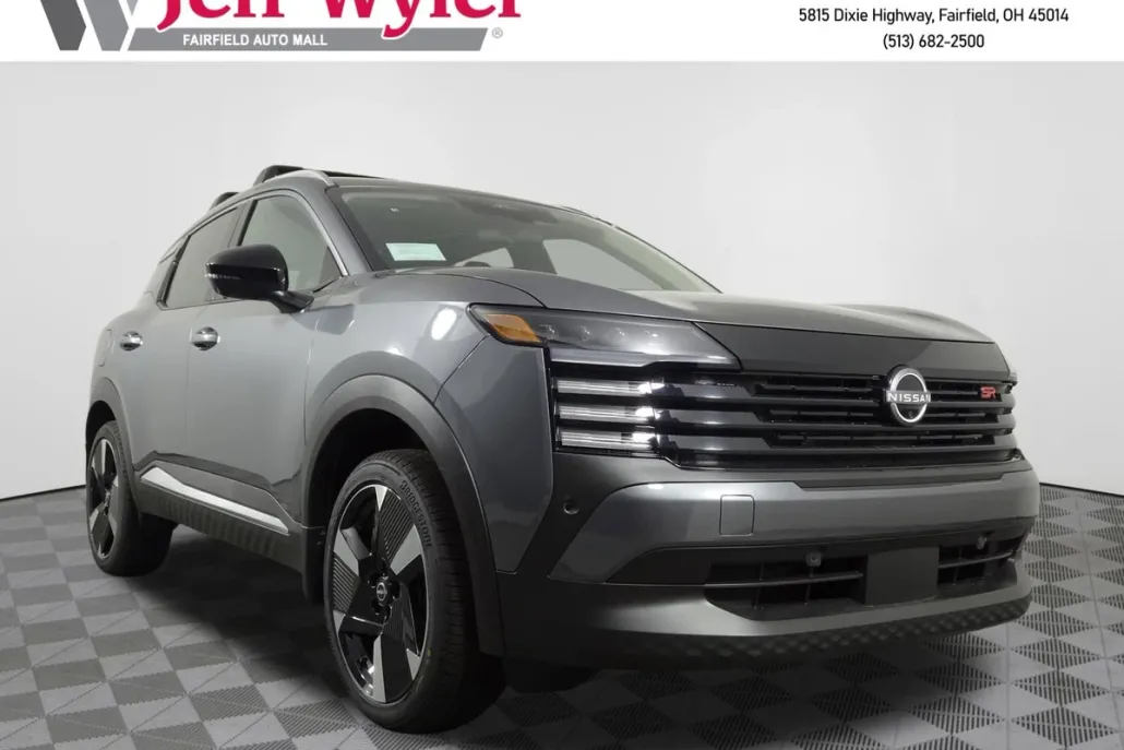 2026 Nissan Kicks SR photo 1