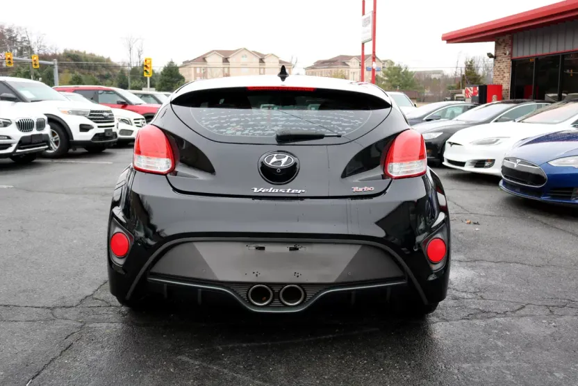 2017 Hyundai Veloster Turbo photo 1