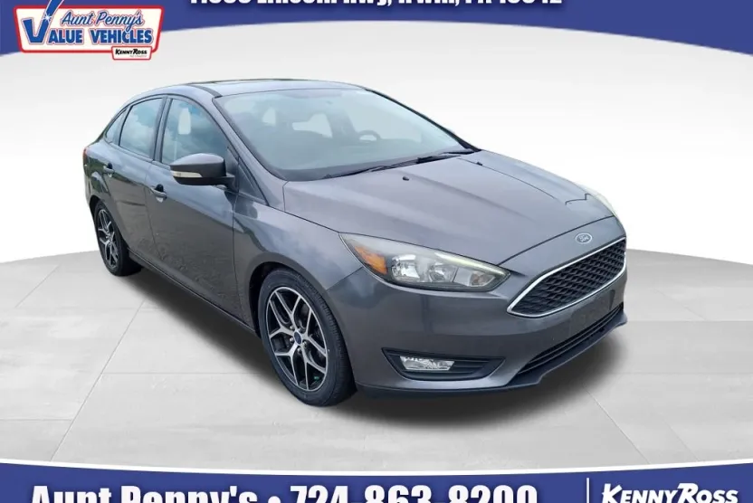 2017 Ford Focus SEL photo 1